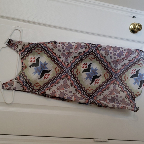 Multicolor high low tank top, size M - Picture 3 of 4